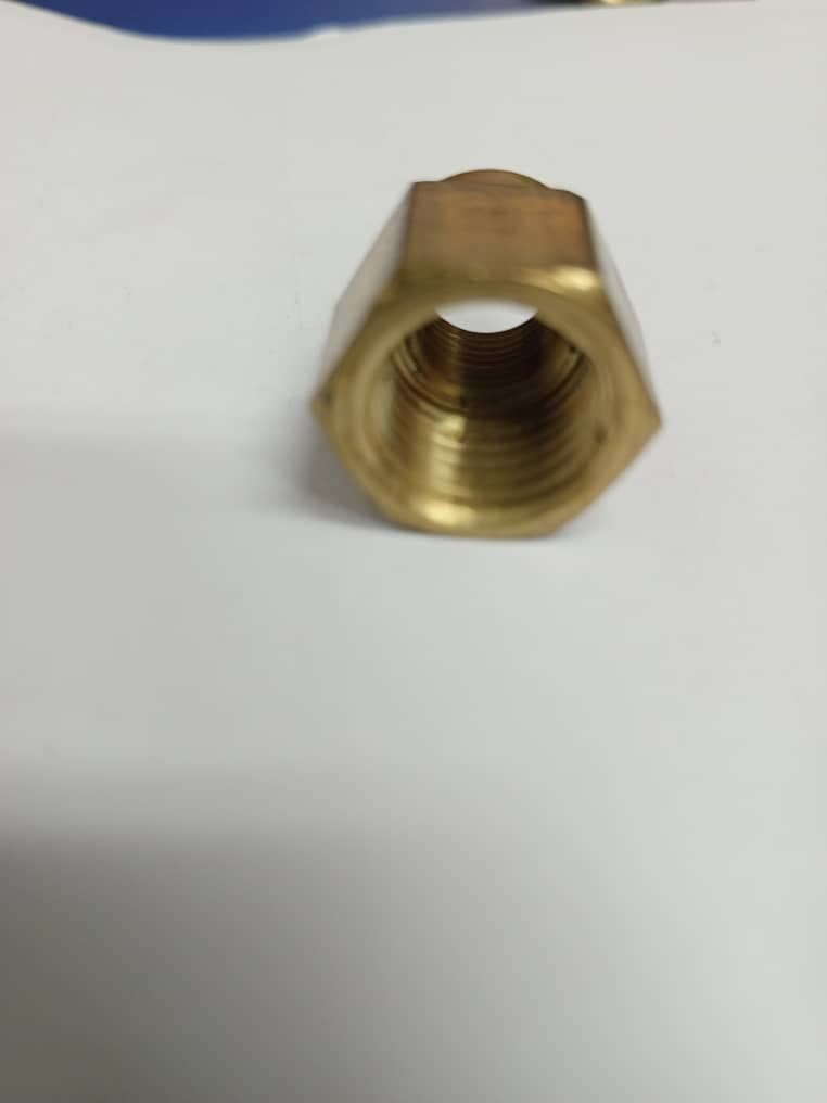 Tuerca de unión (copla) hexagonal de bronce para conexiones