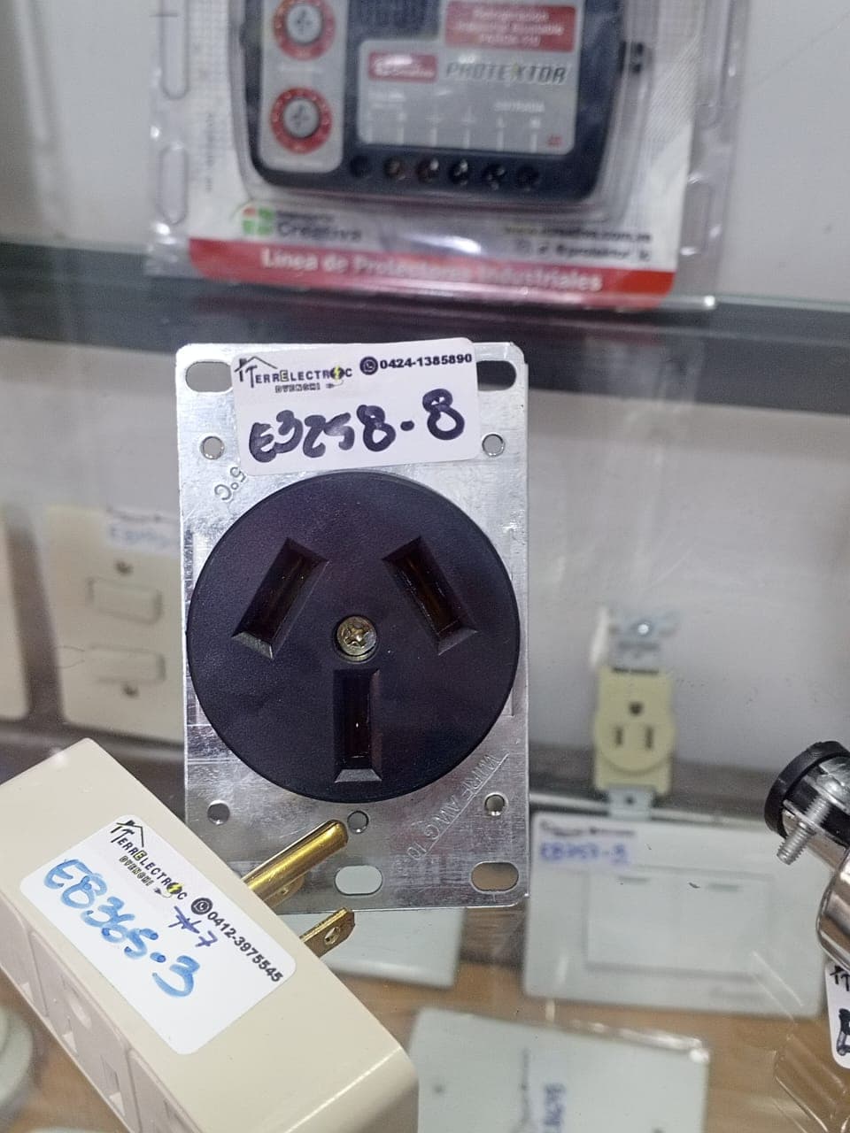 Toma de corriente industrial para embutir de 50A