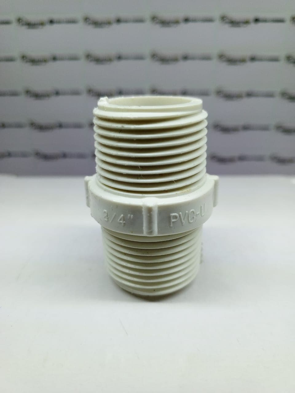Adaptador macho de PVC de 3/4" x 3/4"