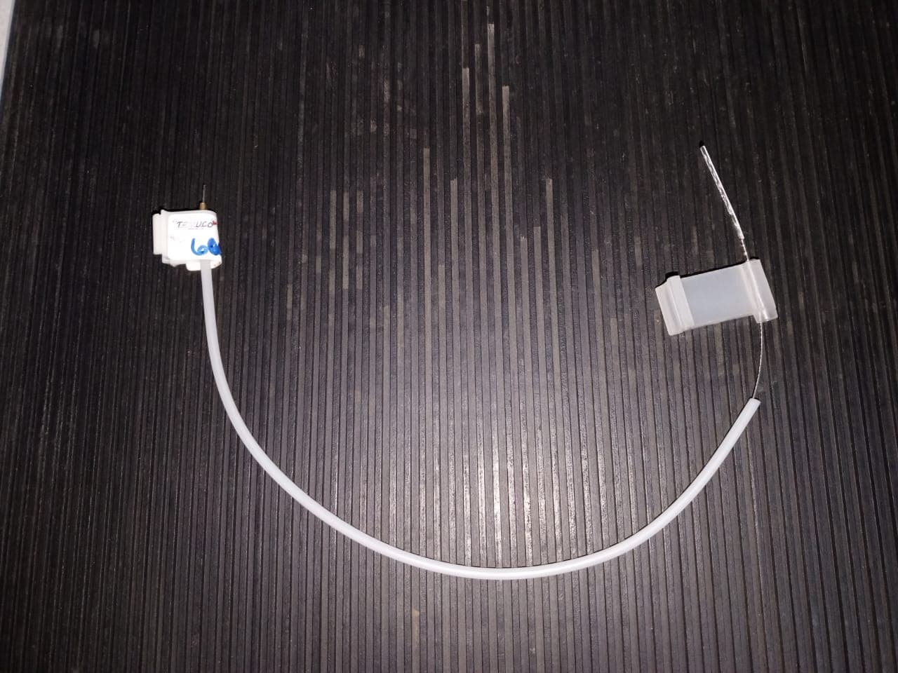 Sensor de temperatura (termistor) para nevera con conectores