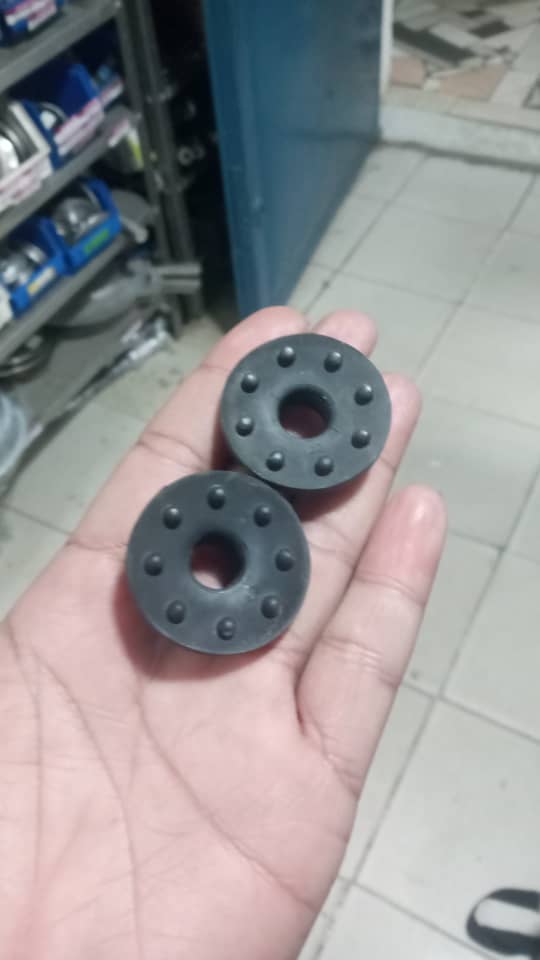 Juego de gomas antivibración (silent blocks)