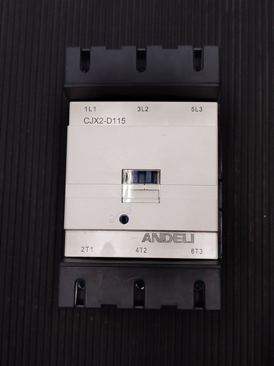 Contactor tripolar Andeli, modelo CJX2-D115