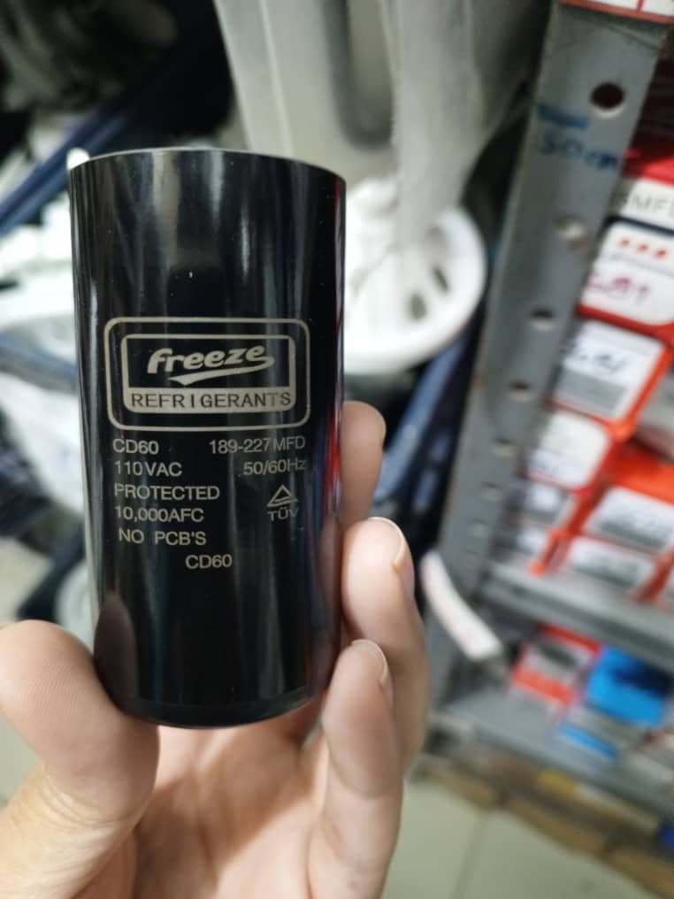 Capacitor de arranque CD60, de 189-227 MFD para 110V.
