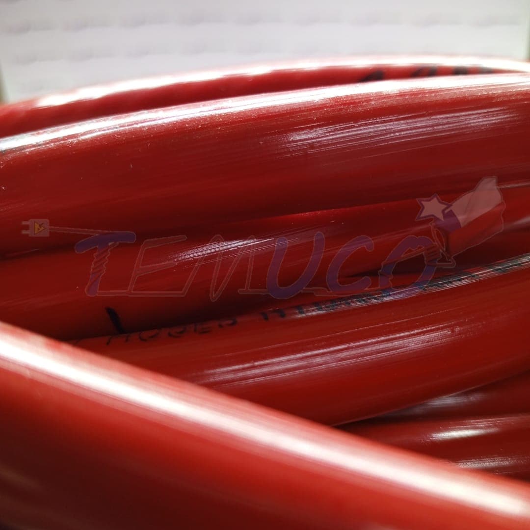 Cable de potencia flexible de color rojo