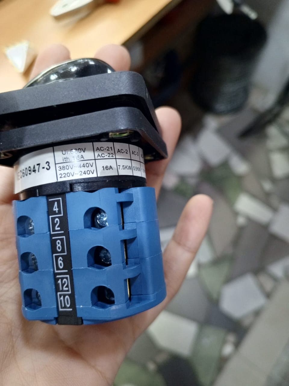 Interruptor rotativo (selector de leva) de 16A y 660V