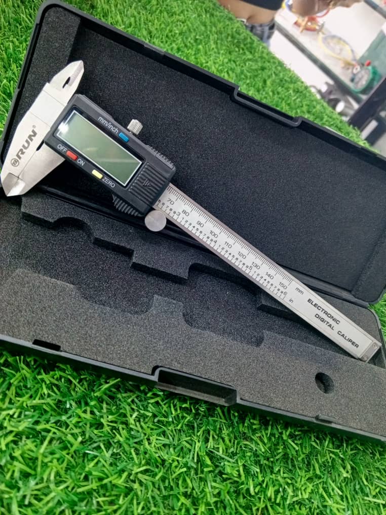 Calibrador Vernier Digital de 150mm (6 pulgadas) marca RUN
