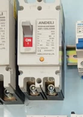 Interruptor automático ANDELI, modelo AM1-125L/2300
