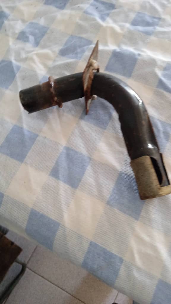 Tubo guía para varilla de aceite de motor