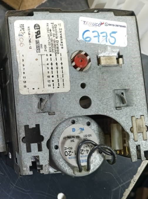 Timer de Descongelamiento (Defrost Timer) Invensys, modelo RSPC106