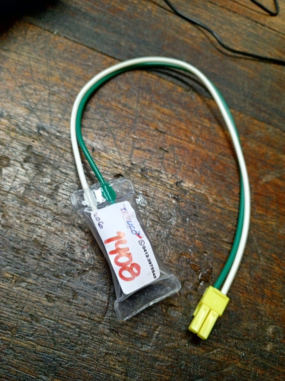 Fusible térmico bimetálico para nevera con conector