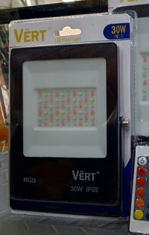 Reflector LED multicolor VËRT de 30W RGB con control remoto