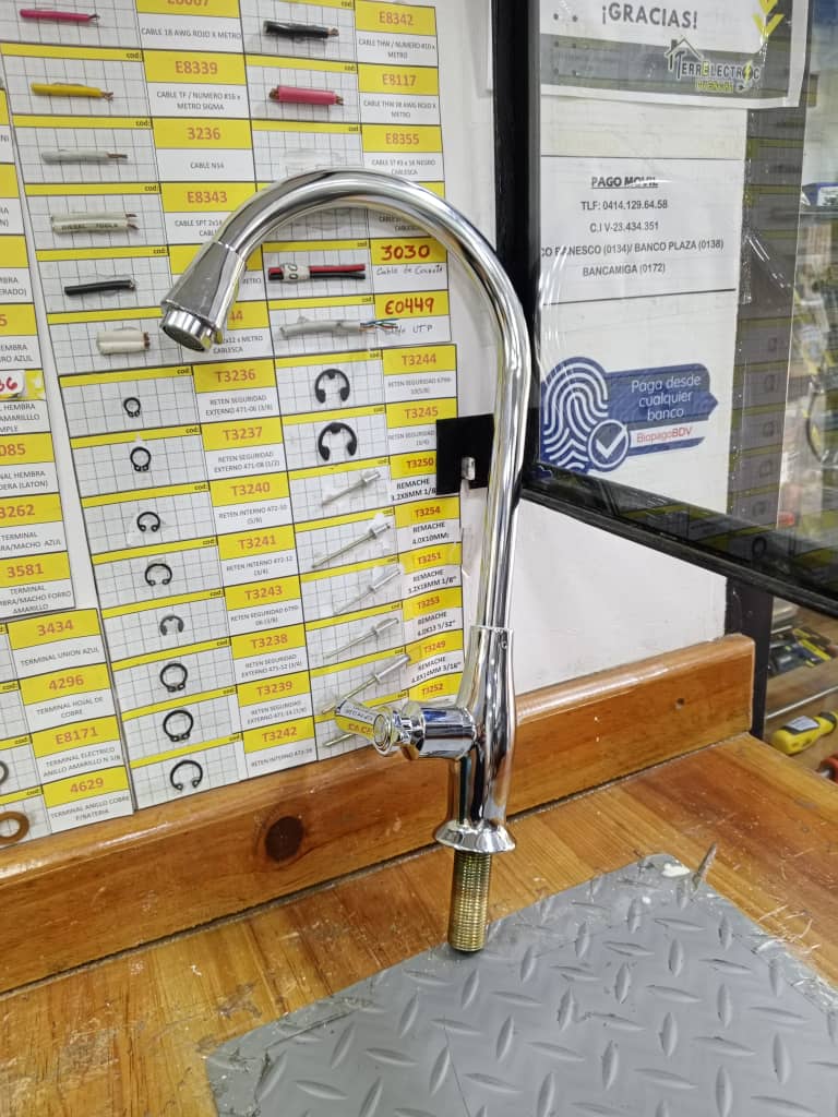 Grifo monomando de cuello de cisne